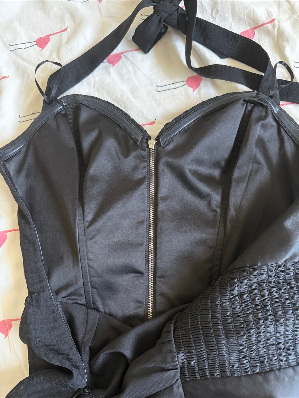 Guess halter dresss - Picture 4 of 4
